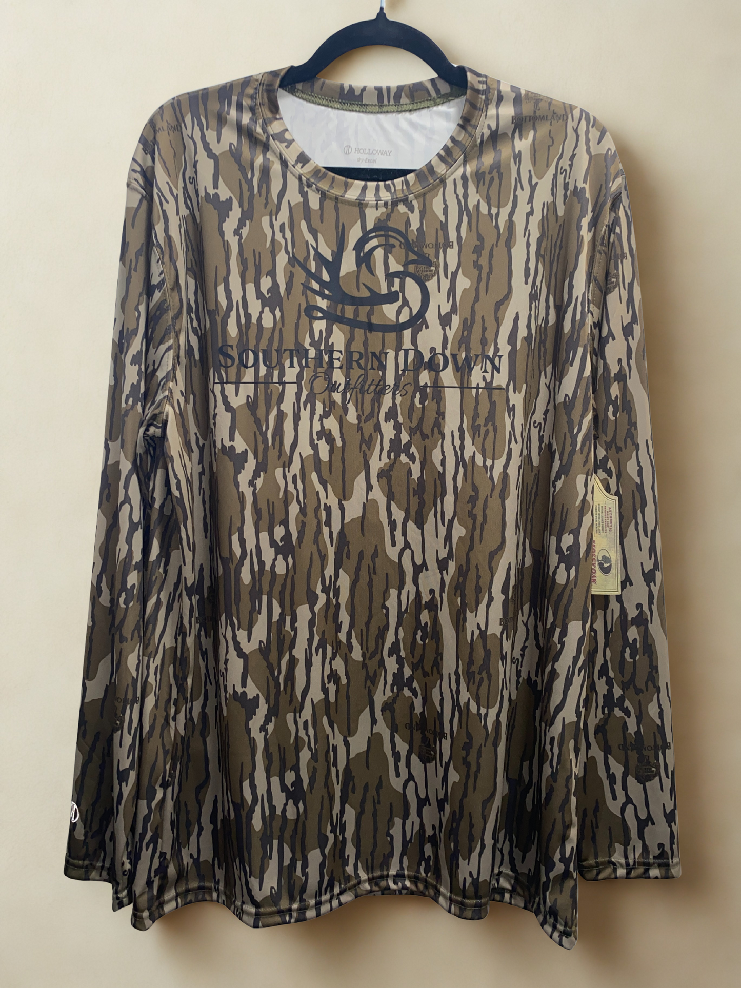 Southern Down Men's Long Sleeve Camo T-Shirt