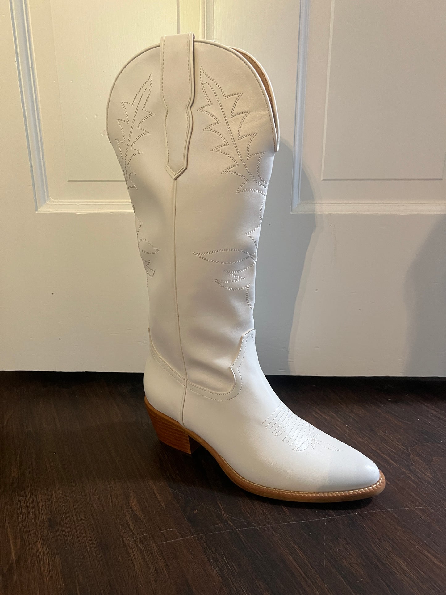 ADEL White Boot