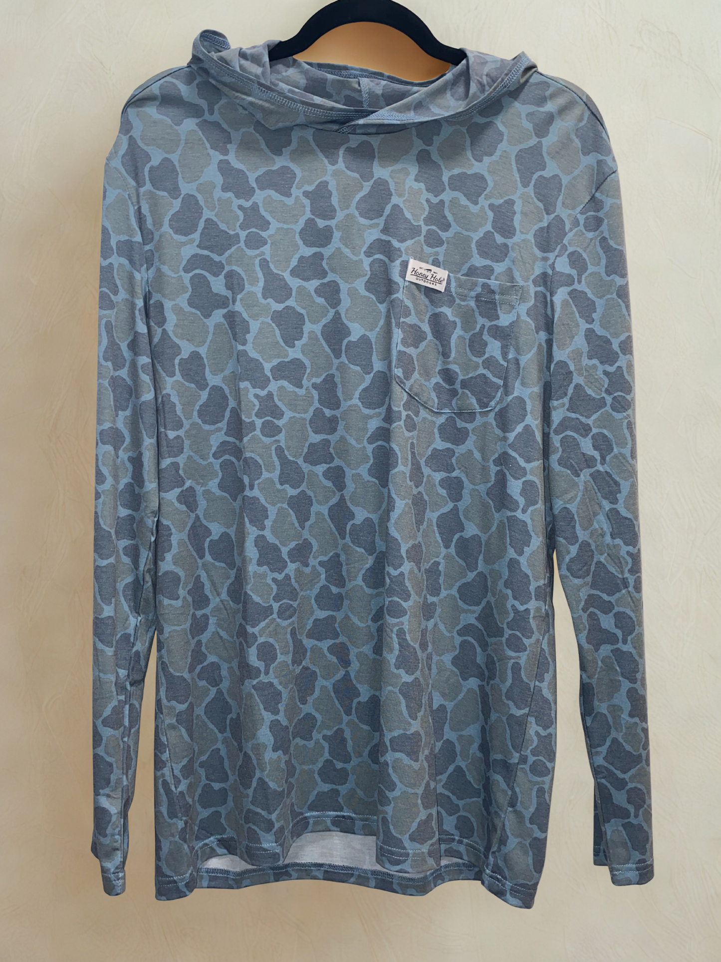 Honey Hole Men's Long Sleeve Camo T-Shirt with Hood